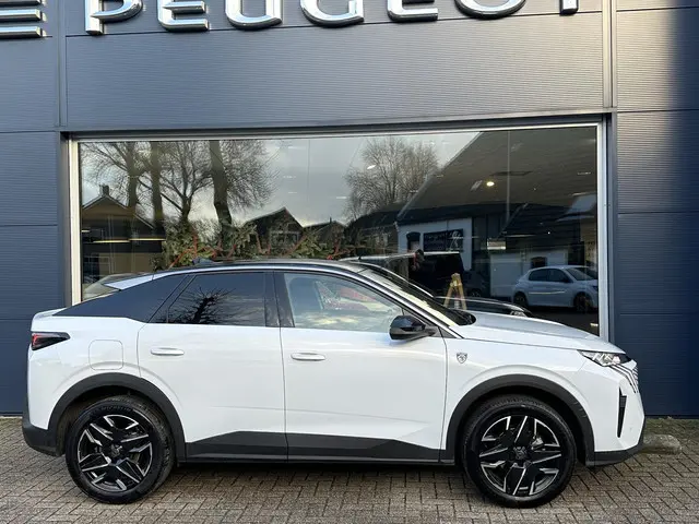 Peugeot 3008 1.2 Hybrid 145 PK GT 2025 Hybride Benzine 9