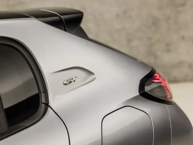 Peugeot 208 1.2 PureTech GT-Line Sport 2022 Benzine 35