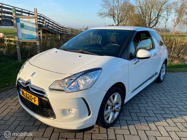 Citroën DS3 1.2 PureTech So Chic 2015 Benzine 3