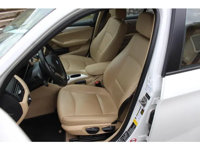 BMW X1 XDrive28i 245pk 4x4 High Executive 2013 Benzine 10