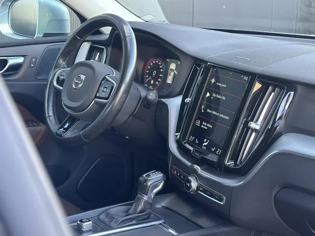 Volvo XC60 2.0 T5 Momentum 2019 Benzine 3