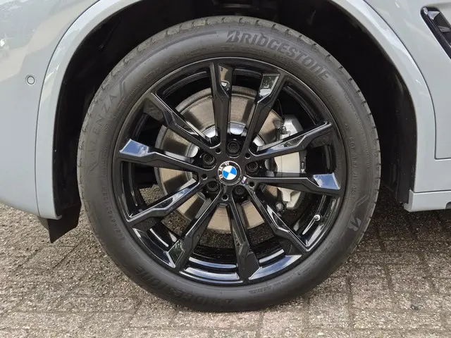 BMW X3 xDrive30e 2022 Hybride Benzine 12