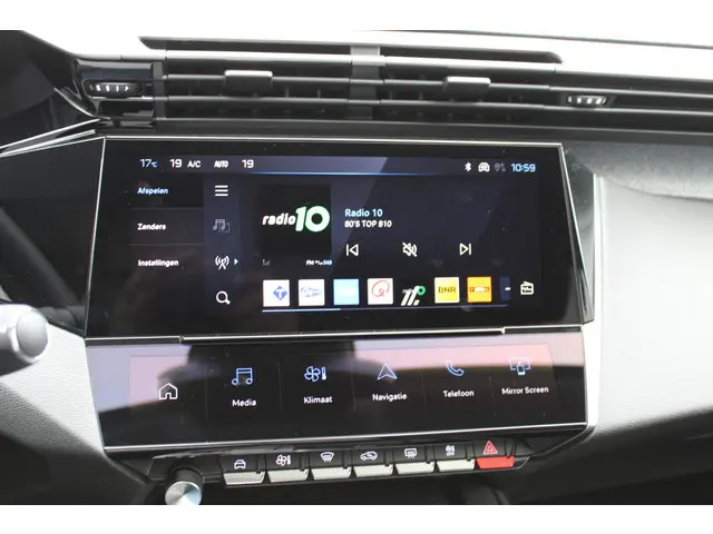 Peugeot 308 SW 1.2 Hybrid 136 e-DCS6 Allure 2024 Benzine 16