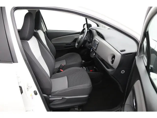 Toyota Yaris 1.5 Hybrid Aspiration 2017 Hybride Benzine 22