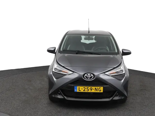 Toyota Aygo 1.0 VVT-i x-play 2021 Benzine 16