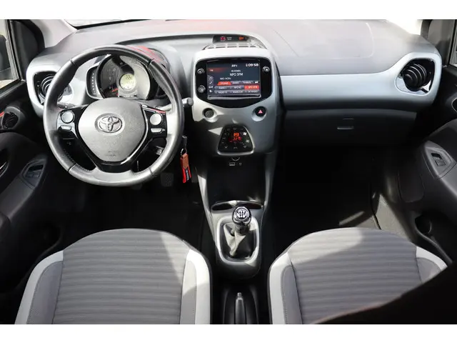 Toyota Aygo 1.0 VVT-i x-cite 2020 Benzine 4