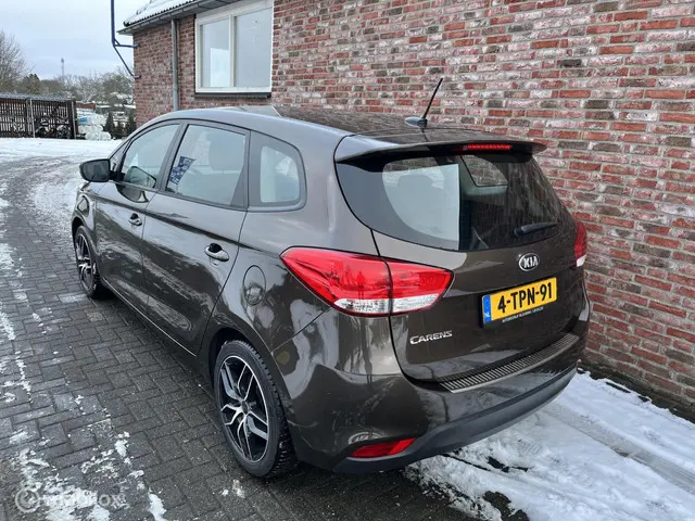Kia Carens 1.6 GDi ComfortLine 2014 Benzine 3
