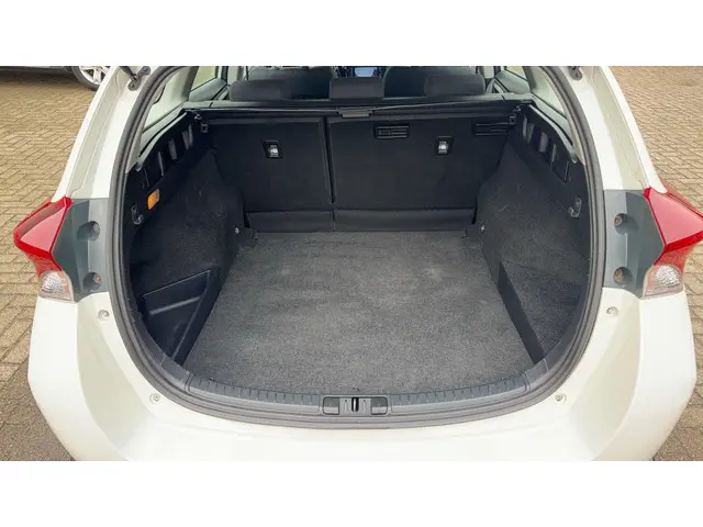 Toyota Auris 1.8 Hybrid Aspiration 2016 Hybride Benzine 12