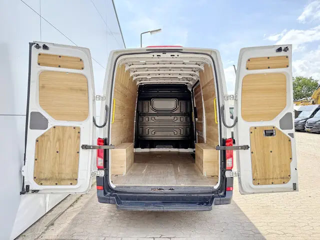 Volkswagen Crafter 2.0 TDI 140PK 2023 Diesel 11