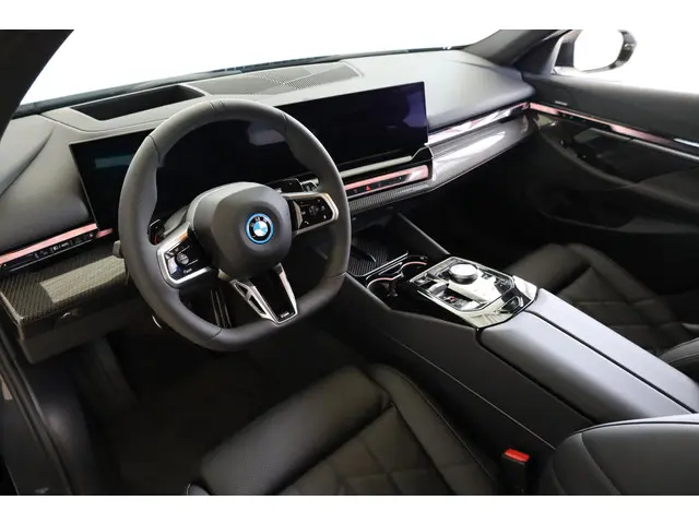 BMW 5 Serie Touring 2025 Hybride Benzine 7