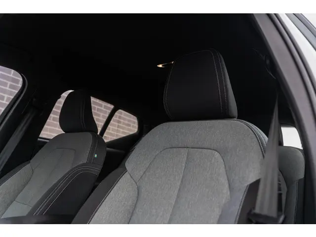 Volvo XC40 Plug-in Hybrid T5 Core 2023 Hybride Benzine 20