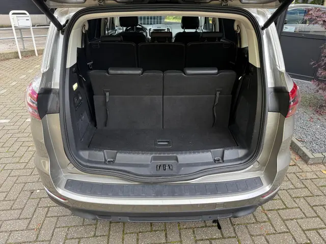 Ford S-Max 2.0 Vignale 7p. | 2015 | Automaat | 2015 Benzine 15