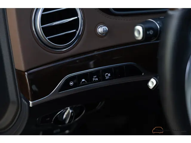 Mercedes-Benz S-Klasse 500 Maybach 2015 Benzine 38