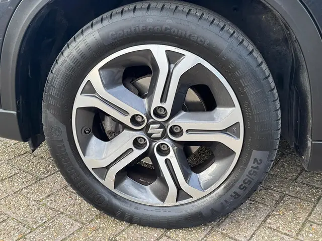 Suzuki Vitara 1.6 High Executive 2016 Benzine 8