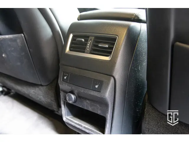 Lexus RX 450h 4WD F Sport Line 2016 Hybride Benzine 23