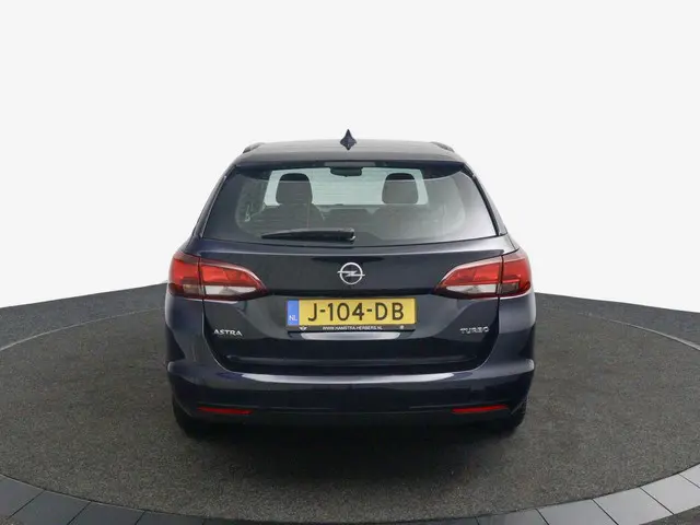 Opel Astra Sports Tourer 1.4 Business blauw 2018 Benzine 6