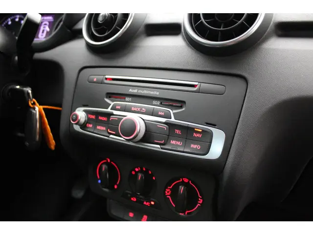 Audi A1 1.0 TFSI Adrenalin 2016 Benzine 14