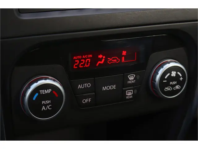 Suzuki SX4 1.6 Executive 2012 Benzine 15