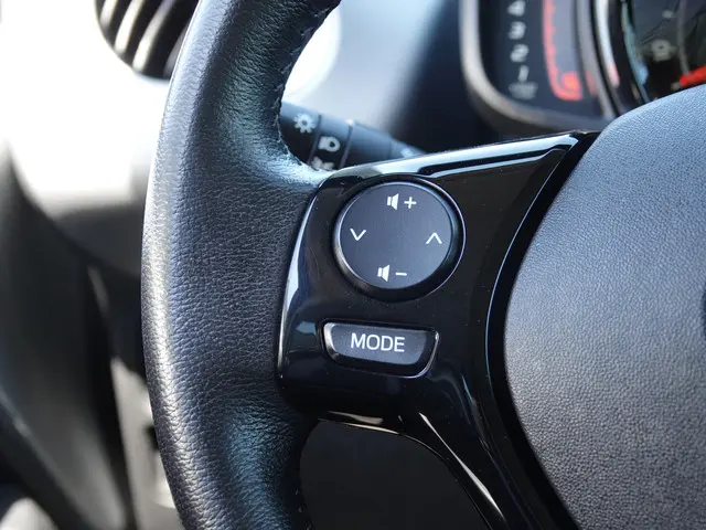 Toyota Aygo 1.0 VVT-i x-first 2019 Benzine 24