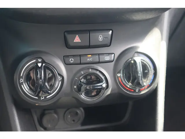 Peugeot 2008 1.2 PureTech Blue Lion 2016 Benzine 30