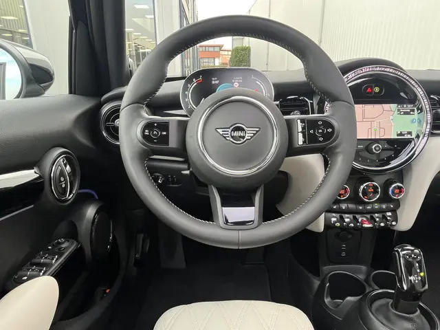 MINI Cooper 1.5 Classic 2023 Benzine 41