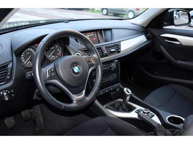 BMW X1 SDrive20i Executive 2014 Benzine 14