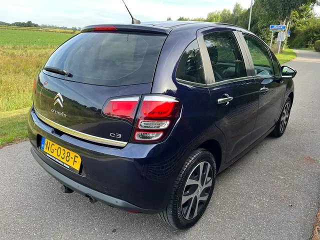 Citroën C3 1.2 PureTech Selection AUTOMAAT 2017 Benzine 2