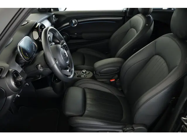 MINI Electric Mini MINI Yours 33 kWh 2023 Elektrisch 6