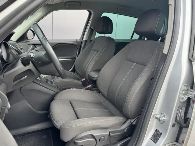 Opel Zafira Tourer 1.4 Design Edition 7p. 2014 Benzine 4