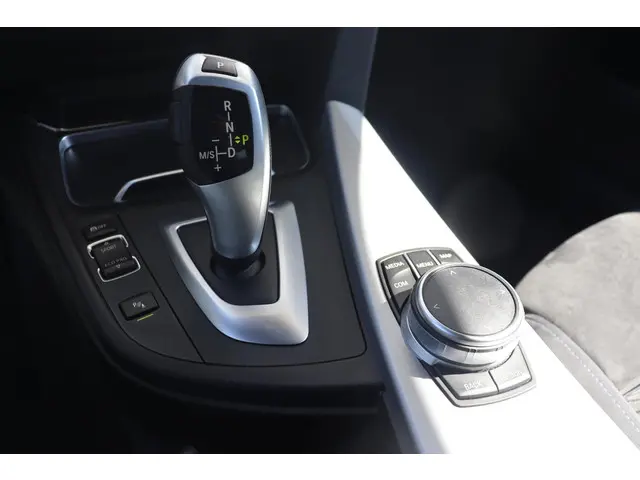 BMW 4 Serie Gran Coupé 418i High Executive 2021 Benzine 26