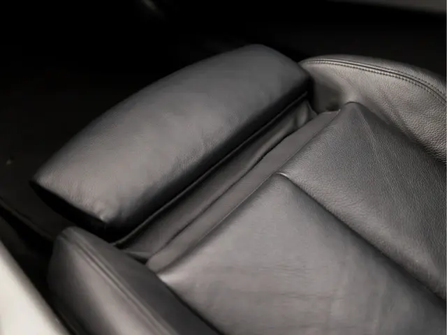 BMW 3 Serie 320i M Sport High Executive 2017 Benzine 18