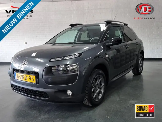 Citroën C4 Cactus 1.2 VTi Shine / Trekhaak 2015 Benzine