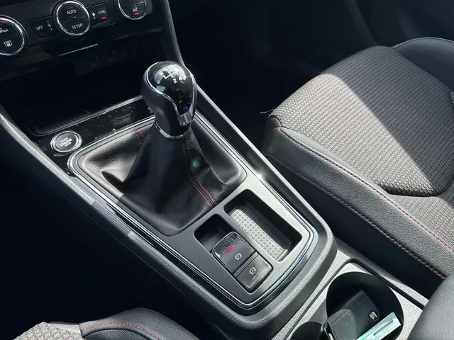 SEAT Leon 1.4 EcoTSI FR Business Intense 2018 Benzine 16