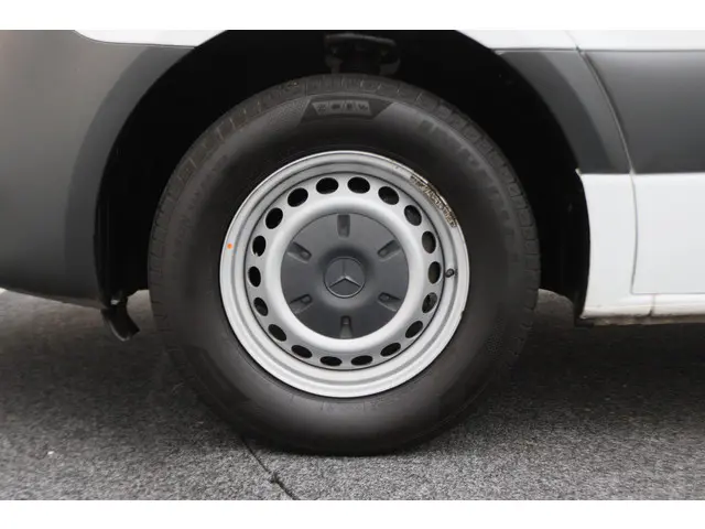 Mercedes-Benz Sprinter 317 CDI Aut. L2H1 2022 Diesel 25