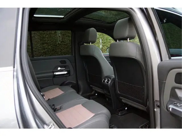 Mercedes-Benz EQB EQB 300 4MATIC 2022 Elektrisch 24