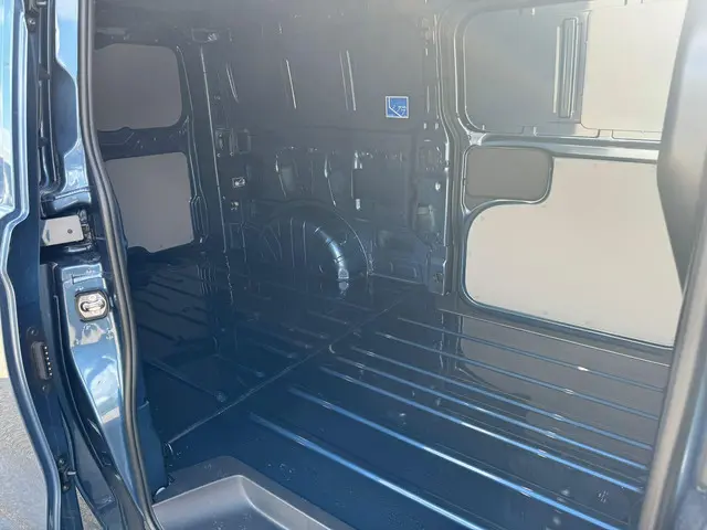Ford Transit Custom 320 2.0 TDCI L2H1 Trend 2024 Diesel 6