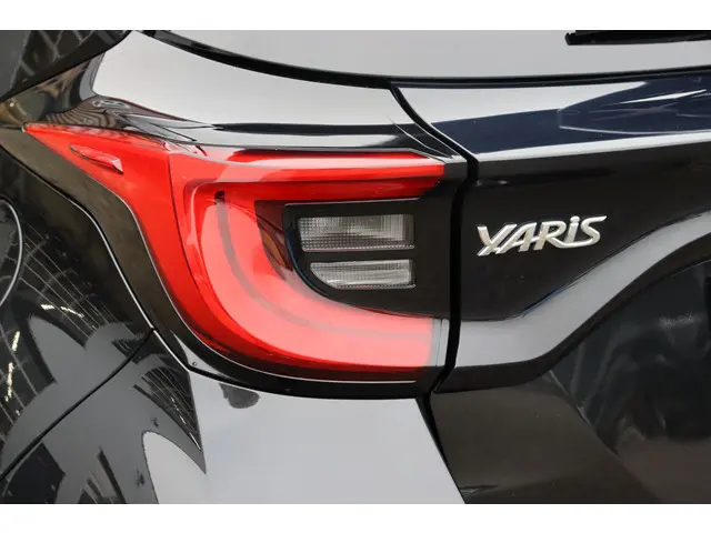 Toyota Yaris 1.5 Hybrid Dynamic 2023 Hybride Benzine 27