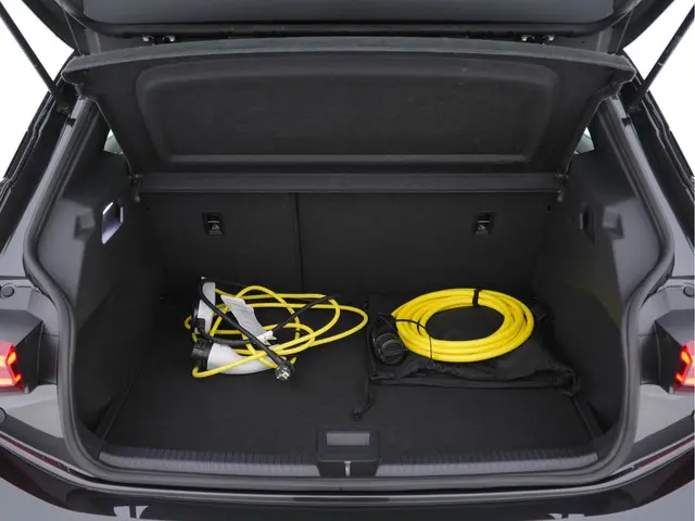 CUPRA Born Adrenaline 62 kWh [ 3-Fase ] 2023 Elektrisch 10