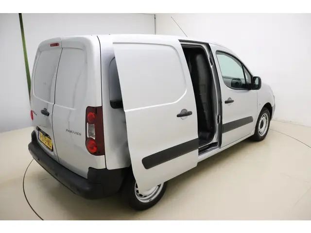 Peugeot Partner 120 1.6 BlueHDi 100 L1 Pro 2018 Diesel 15