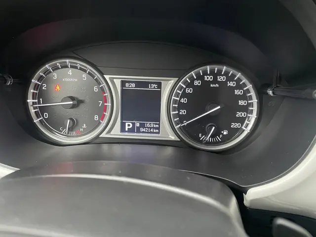 Suzuki Vitara 1.6 High Executive Automaat. 2016 Benzine 9