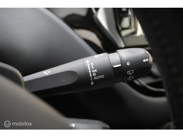 Peugeot 208 1.2 PureTech Signature 2018 Benzine 22