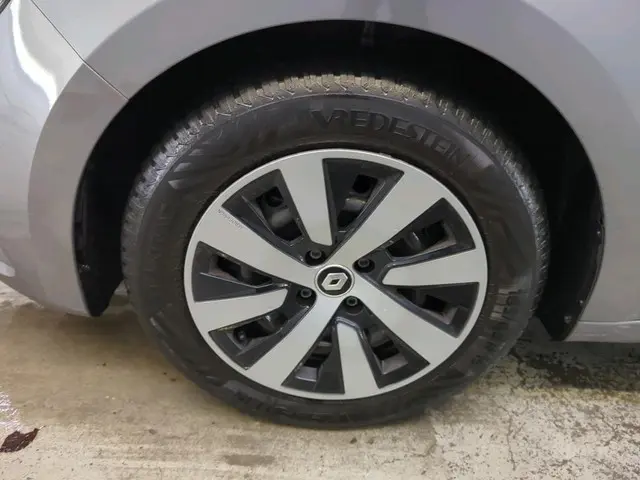 Renault Clio 1.0 TCe 90 Equilibre 2023 Benzine 9