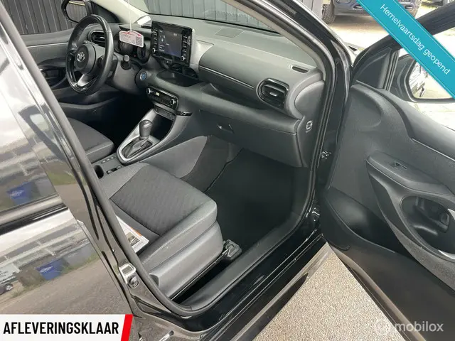 Toyota Yaris 1.5 Hybrid Style 2021 Hybride Benzine 13