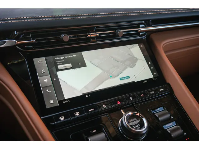 Aston Martin V8 Volante DB12 4.0 2024 Benzine 21