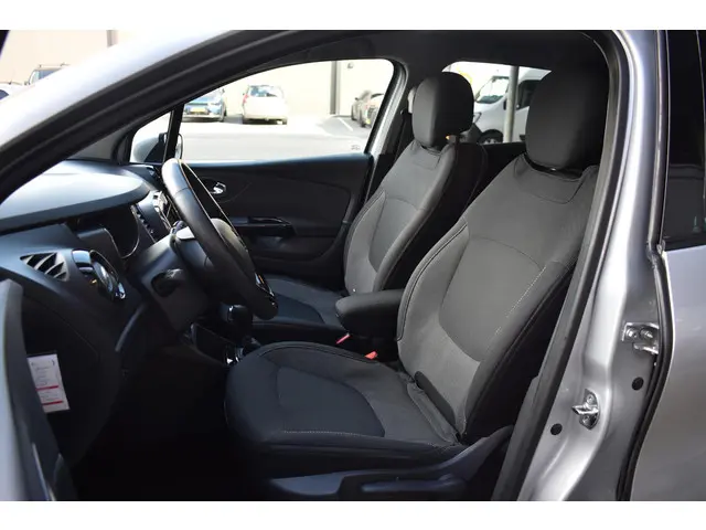 Renault Captur TCe 120 EDC Dynamique 2013 Benzine 3