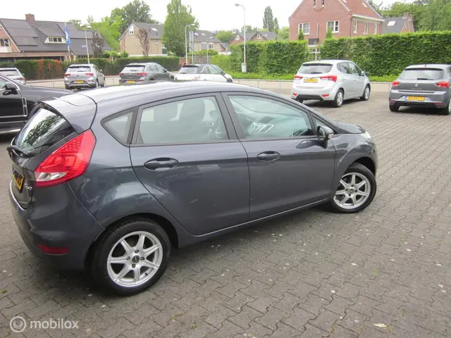 Ford Fiesta 1.25 2012 Benzine 4