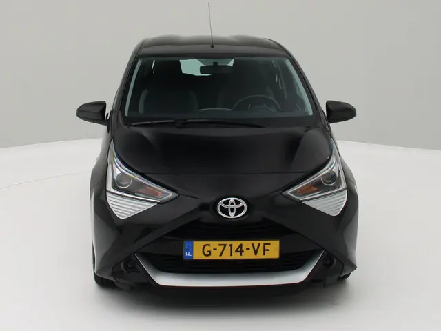 Toyota Aygo 1.0 VVT-i x-play 2019 Benzine 9