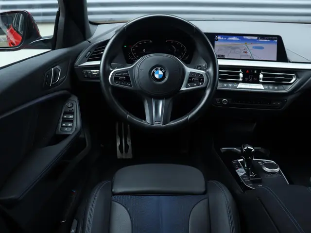 BMW 1 Serie 118i 2023 Benzine 9