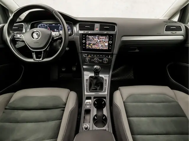 Volkswagen Golf 1.4 TSI Highline Business R 2017 Benzine 6