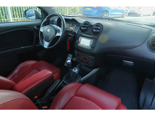 Alfa Romeo MiTo 0.9 TWINAIR ESCLUSIVO 2014 Benzine 3